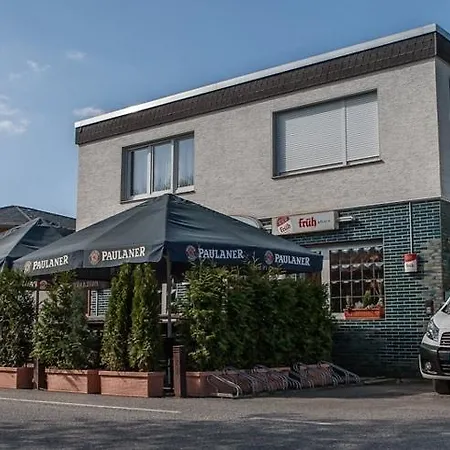 Haus Reuschenberg 3* Леверкузен