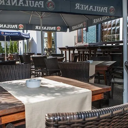 Отель Haus Reuschenberg Леверкузен