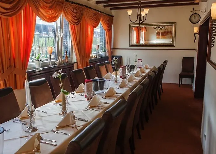 Haus Reuschenberg Hotell 3*